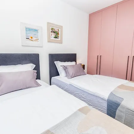 Stefani * سبليت